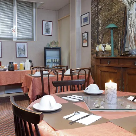 Alive De Quebec Hotel