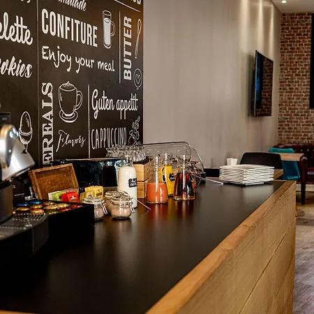 Alive De Quebec Hotel