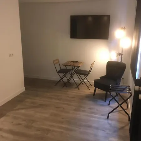 Alive De Quebec Hotel