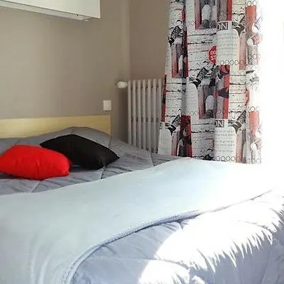De Quebec فندق 3*