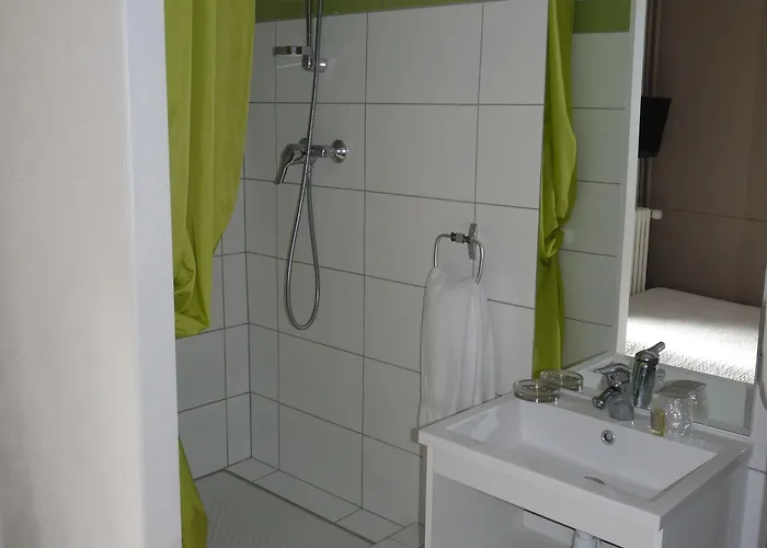 Alive De Quebec 3* Rouen